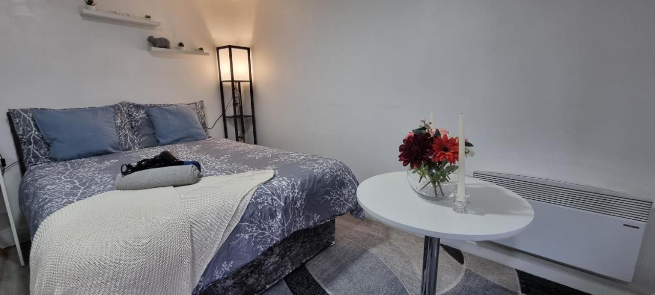 Charming, Cosy Hideaway With Free Wifi, Parking Apartment Leeds  Exterior photo