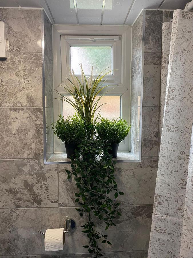 Charming, Cosy Hideaway With Free Wifi, Parking Apartment Leeds  Exterior photo